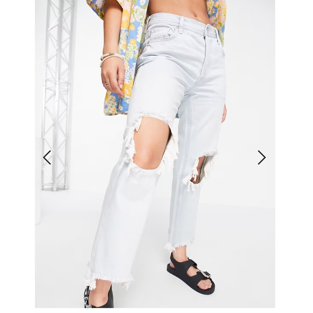 We The Free Maggie Mid Rise Distressed Cropped Jeans Size 28